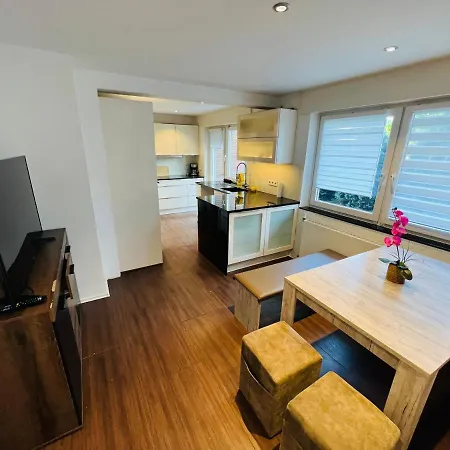 Apartment 3 L 7 Sleeping L 17 Beds L Fast Wifi L Balcony Gutersloh